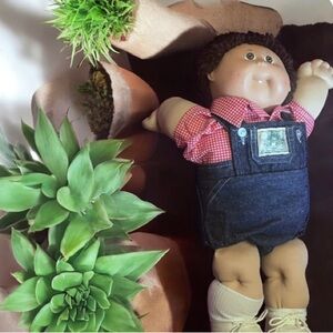 Vintage 80s Cabbage Patch Kid 1984 Brown Yarn Hair One Tooth Brown Eyes Outfit